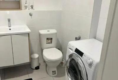 Apartament cu 2 camere decomandat în Apărătorii Patriei