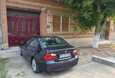 Casă cu 7 camere cu Teren 900 Mp în Central
