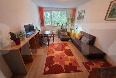 Apartament cu 2 camere semidecomandat, mobilat în Simeria