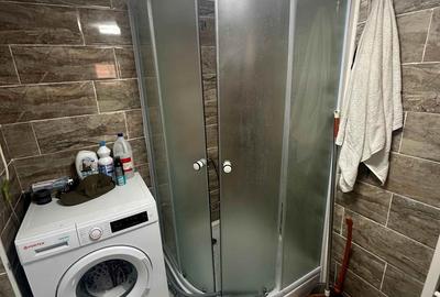 Casă cu 3 camere cu Teren 220 Mp în Central