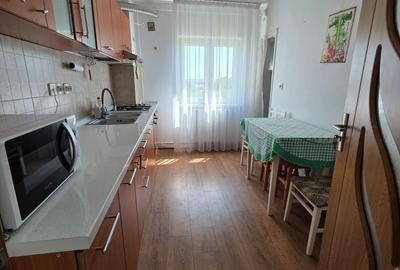 Apartament cu 3 camere decomandat în Central - 3