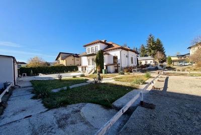 Casă individuală cu 21 camere cu Canalizare în Central - 8