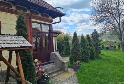Casă cu 4 camere în Albești - 1