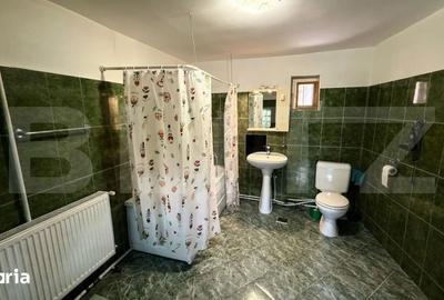 Casă cu 5 camere decomandat cu Teren 382 Mp în Pietroșița
