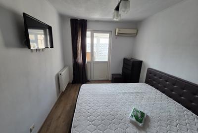 Apartament cu 3 camere semidecomandat în Dristor