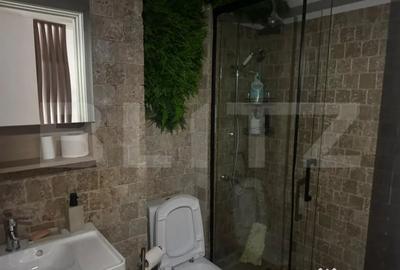 Garsonieră decomandată în Central