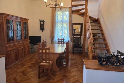 Apartament cu 5 camere, mobilat în Central