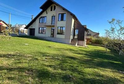 Casă cu Teren 761 Mp în Trivale