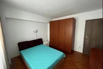 Apartament cu 3 camere semidecomandat, mobilat în Turda