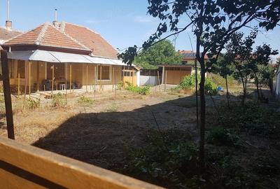 Casă cu 5 camere cu Teren 1150 Mp în Mircea cel Bătrân