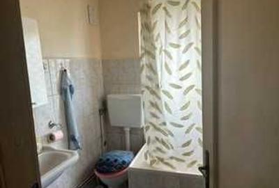 Apartament cu 3 camere decomandat în Central - 1