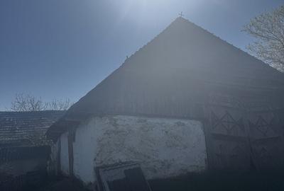 Casă cu 3 camere în Urmeniș