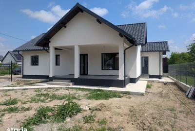 Casă cu 4 camere cu Teren 400 Mp în Hemeiuș