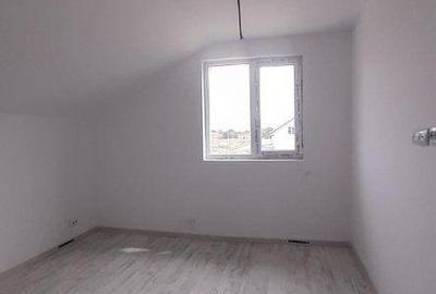 Casă cu 5 camere cu Teren 350 Mp în Central - 1