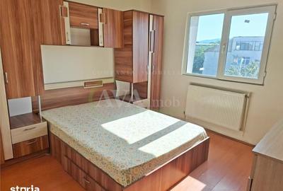 Apartament cu 3 camere decomandat în Republicii