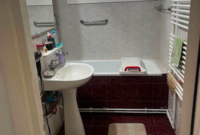 Apartament cu 3 camere semidecomandat în Moșnița Veche - 1
