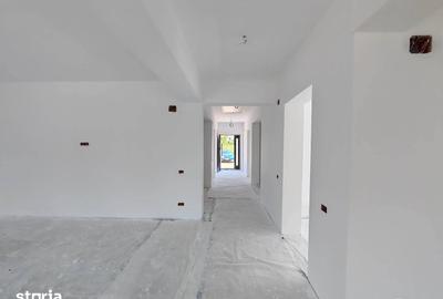Casă cu 4 camere cu Teren 400 Mp în Crevedia