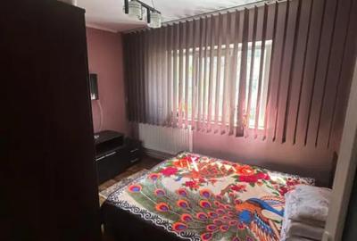 Apartament cu 4 camere decomandat, mobilat în Poarta 6