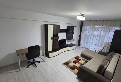Apartament cu 2 camere semidecomandat, mobilat în Militari