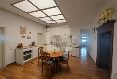 Apartament cu 3 camere decomandat, mobilat în Aeroport