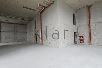 Spațiu comercial, de 358.60000610352 mp, în Sopor