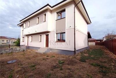 Duplex cu 5 camere cu Canalizare în Moșnița Nouă - 2