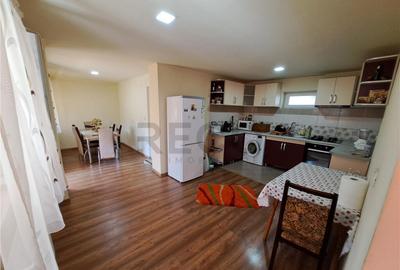 Casă cu 4 camere cu Teren 1000 Mp în Salonta