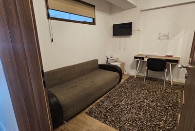 Apartament cu 3 camere decomandat în Central - 1