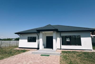 Casă individuală cu 4 camere cu Canalizare în Domnești - 3