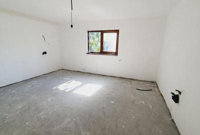 Casă cu 4 camere în Central - 1