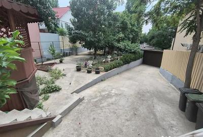 Casă cu 7 camere cu Teren 432 Mp în Fizicienilor - 11