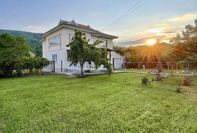 Casă cu 4 camere cu Teren 2000 Mp în Dărmănești - 7