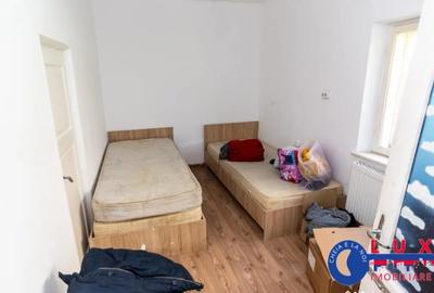 Casă cu 3 camere cu Canalizare în Central - 10