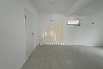 Inchirere spatiu comercial/birouri - 9