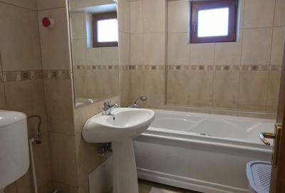 Apartament cu 4 camere semidecomandat în Uiasca - 2