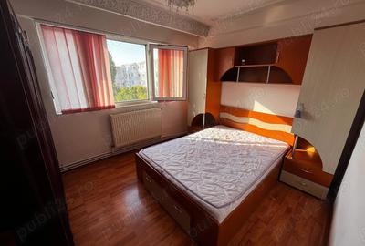 Inchiriez apartament 3 camere - 6