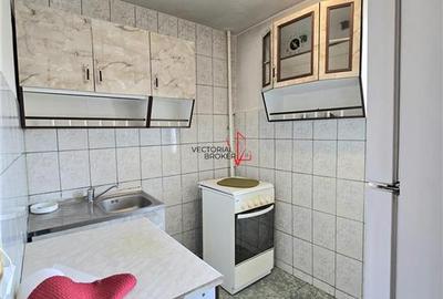 Garsonieră decomandată în Central - 8