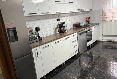 Casă cu Teren 253 Mp în Corbu
