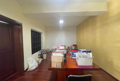 Spațiu de birouri / clinică de vanzare - 12