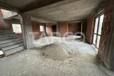 Spațiu comercial, de 480 mp, în Stațiunea Climaterică Sâmbăta - 3