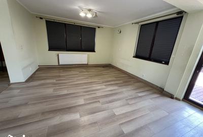 Casă cu 4 camere decomandat cu Garaj în Terezian - 3