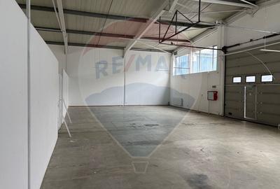 Spațiu comercial, de 1,000 mp, în Central - 6