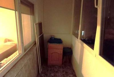 Garsonieră decomandată în Decebal - 4