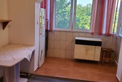 Garsonieră decomandată în Central - 1