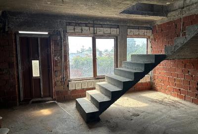 Casă cu 6 camere în Pietroasele - 5