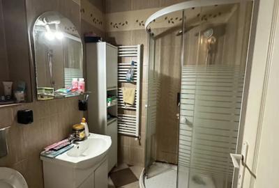 Apartament cu 2 camere decomandat, mobilat în Traian