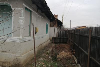 Vand casa + teren 2030 mp Vand casa + teren 2030 mp - 2