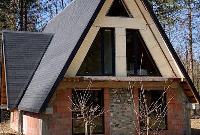 Casă cu 4 camere în Porumbacu de Sus - 1