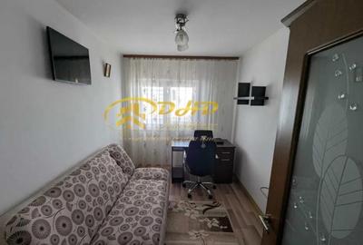 Apartament 3 camere INDEPENDENTEI