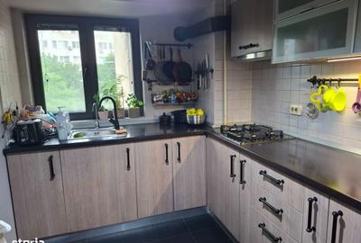 Apartament cu 3 camere în Berceni - 1